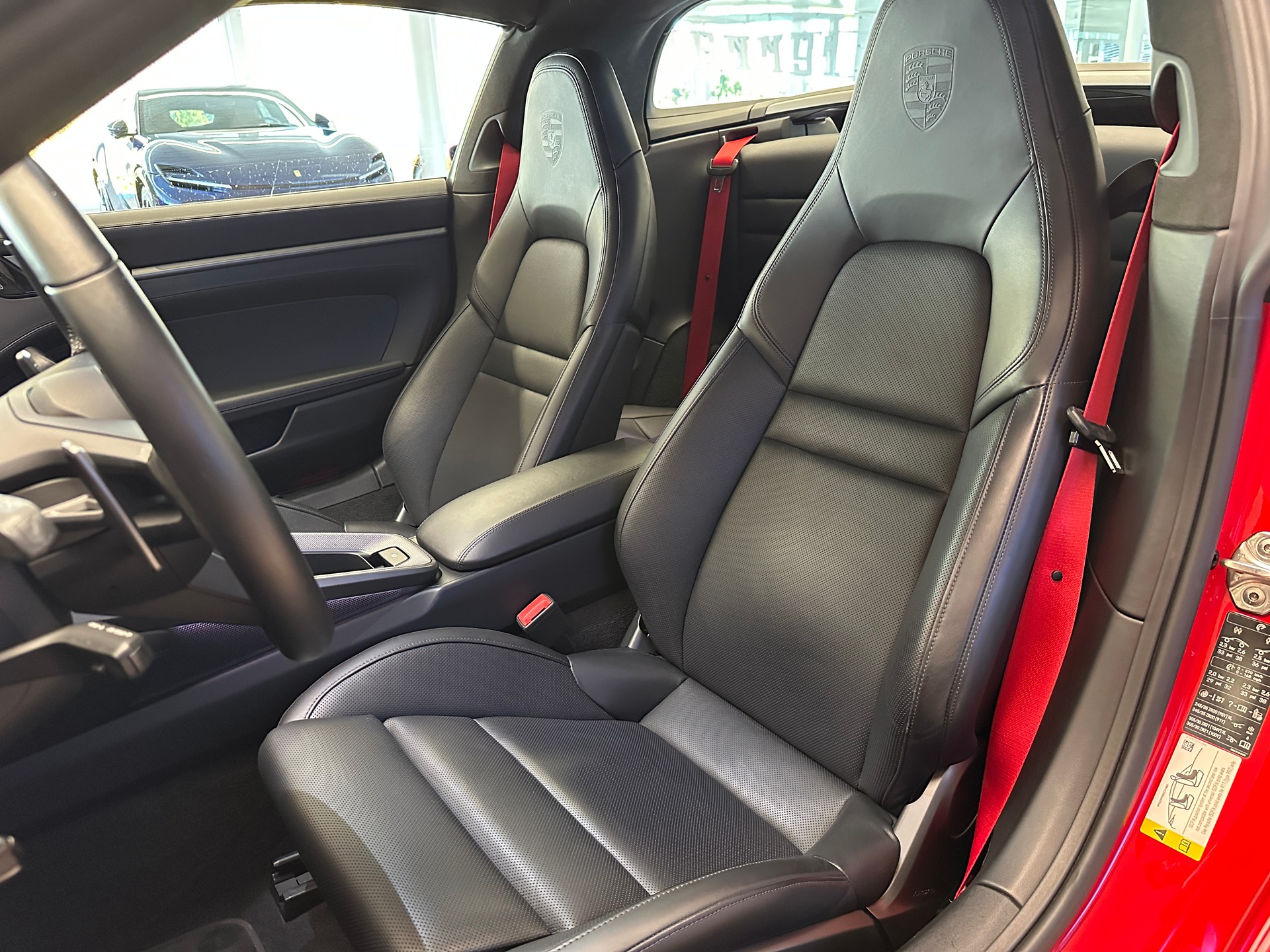 PORSCHE 911 Targa 4 PDK-image-12