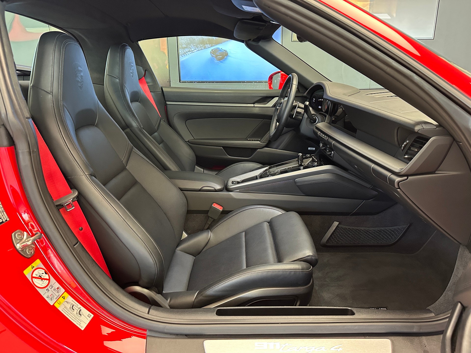 PORSCHE 911 Targa 4 PDK-image-8