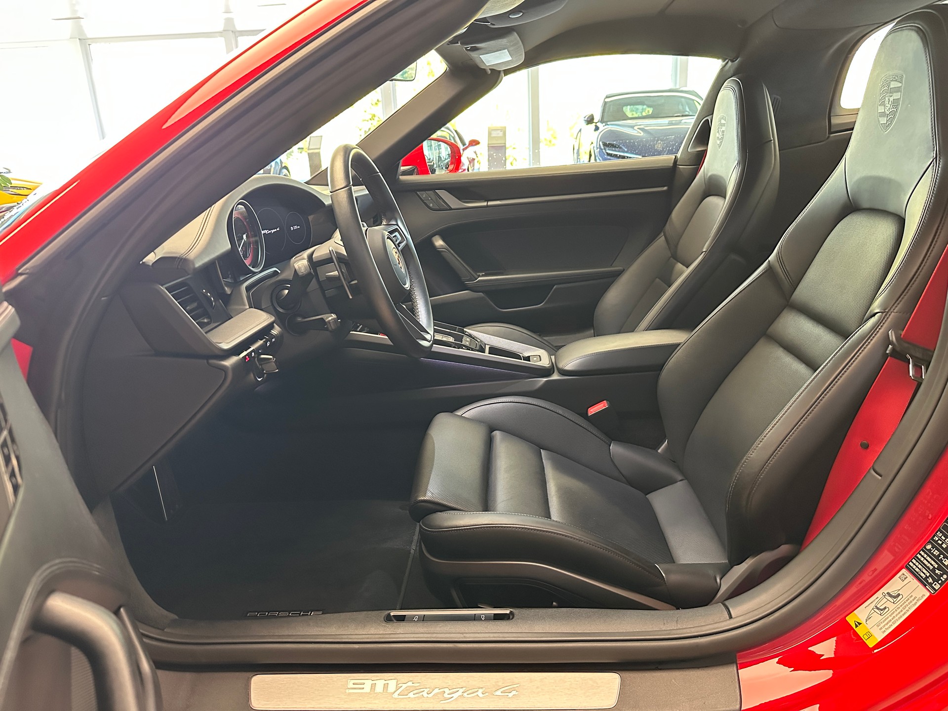 PORSCHE 911 Targa 4 PDK-image-11