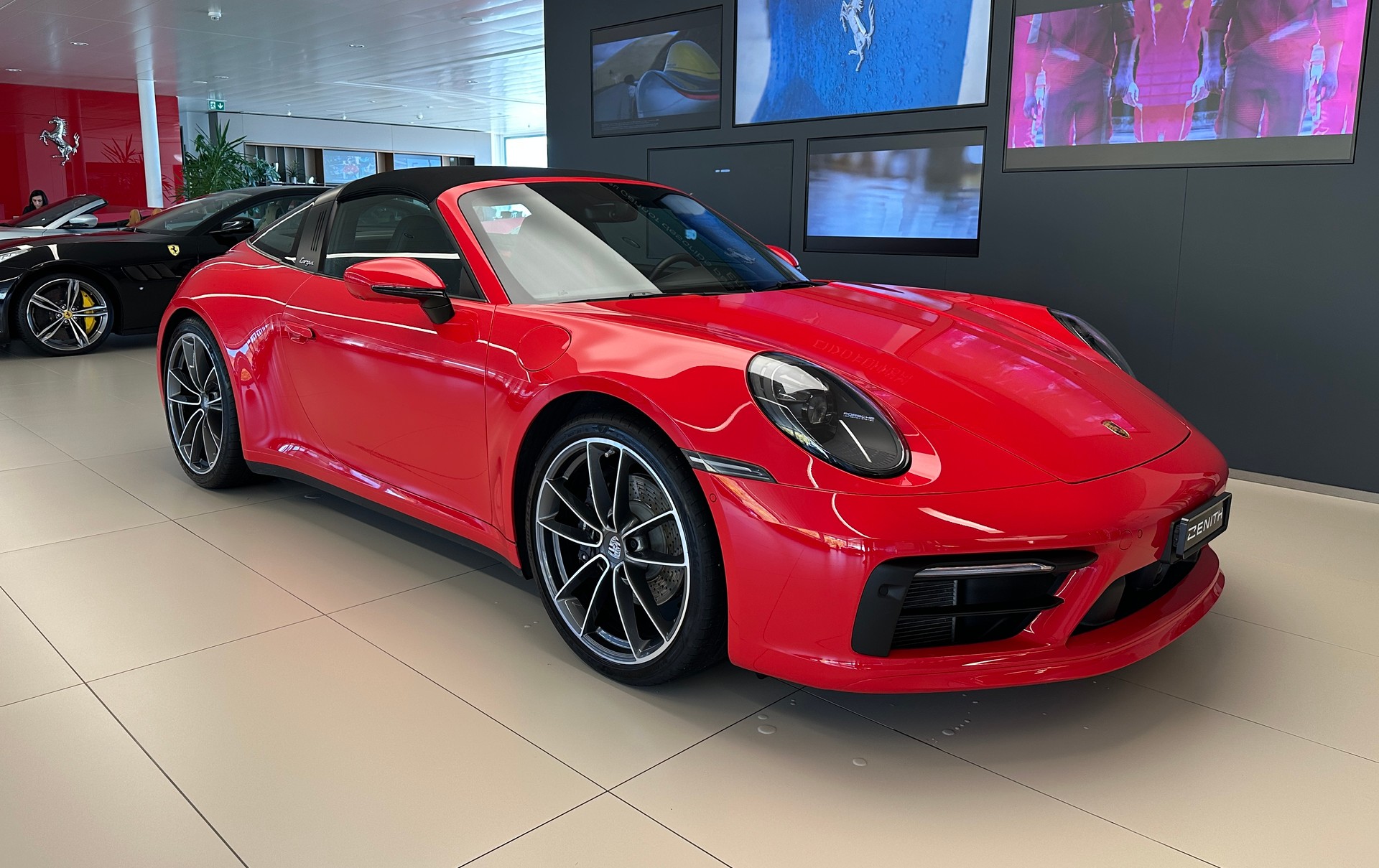 PORSCHE 911 Targa 4 PDK-image-2
