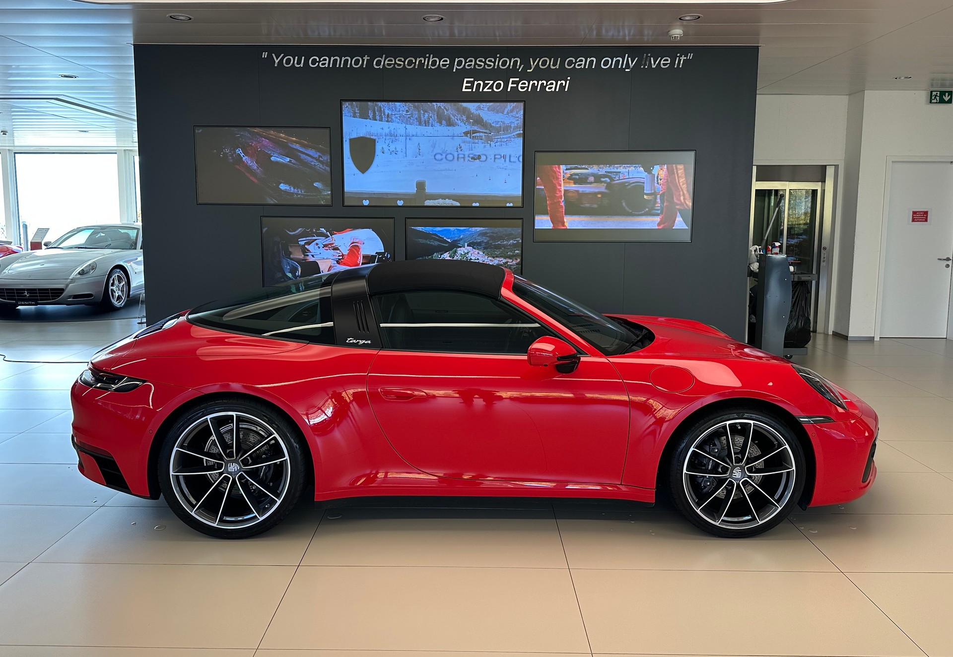 PORSCHE 911 Targa 4 PDK-image-3