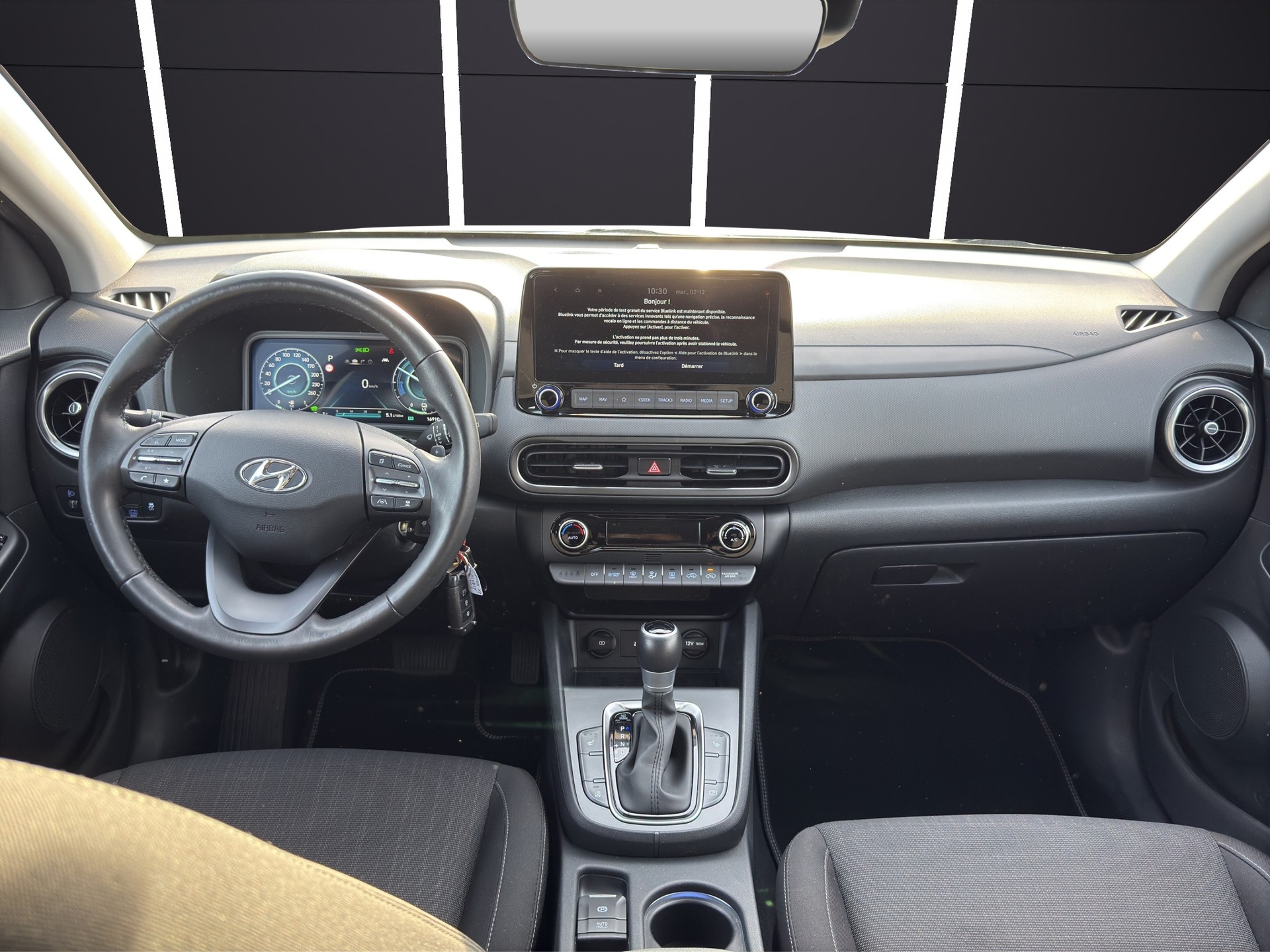 HYUNDAI Kona 1.6 GDi HEV Amplia DCT-image-8