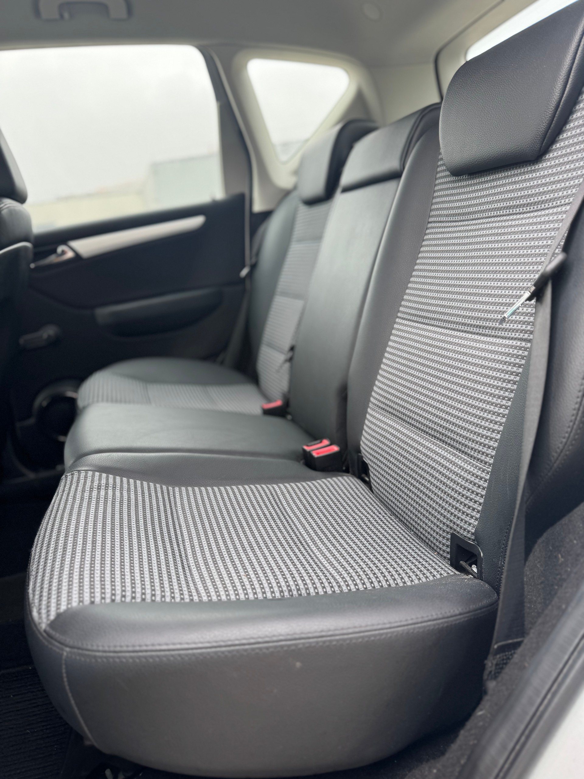 MERCEDES-BENZ A 170 Elégance Automatik-image-8