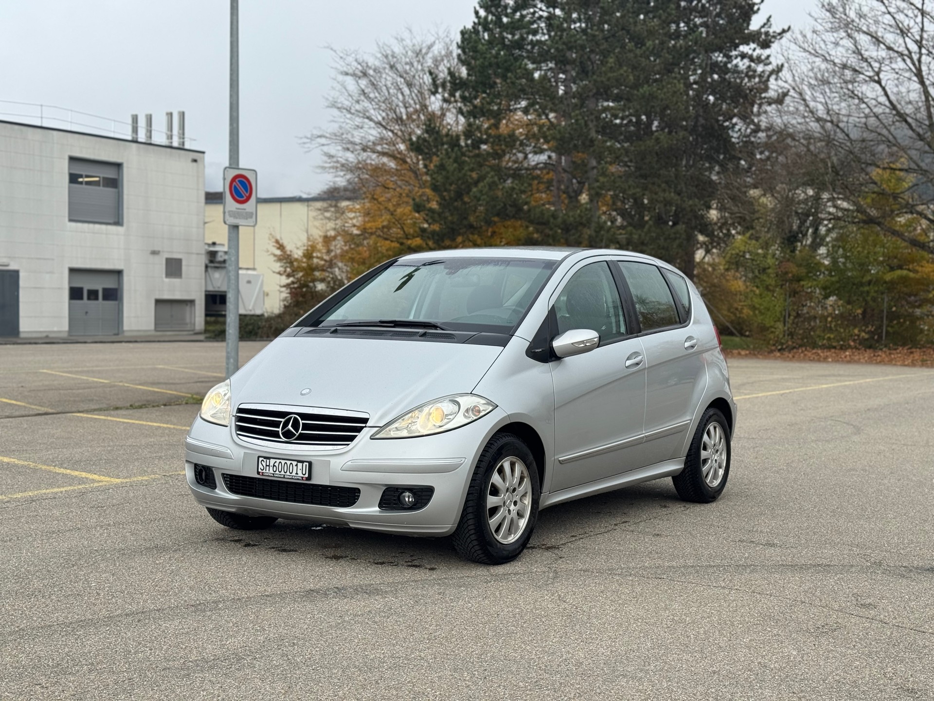 MERCEDES-BENZ A 170 Elégance Automatik-image-0
