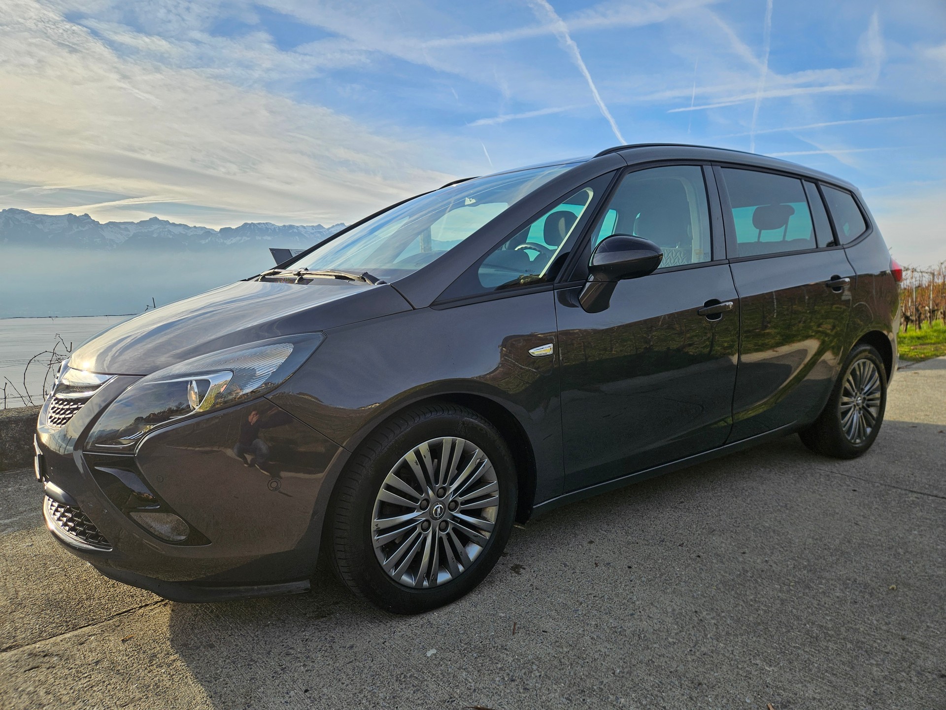 OPEL Zafira Tourer 1.4i 16V Active Edition-image-7