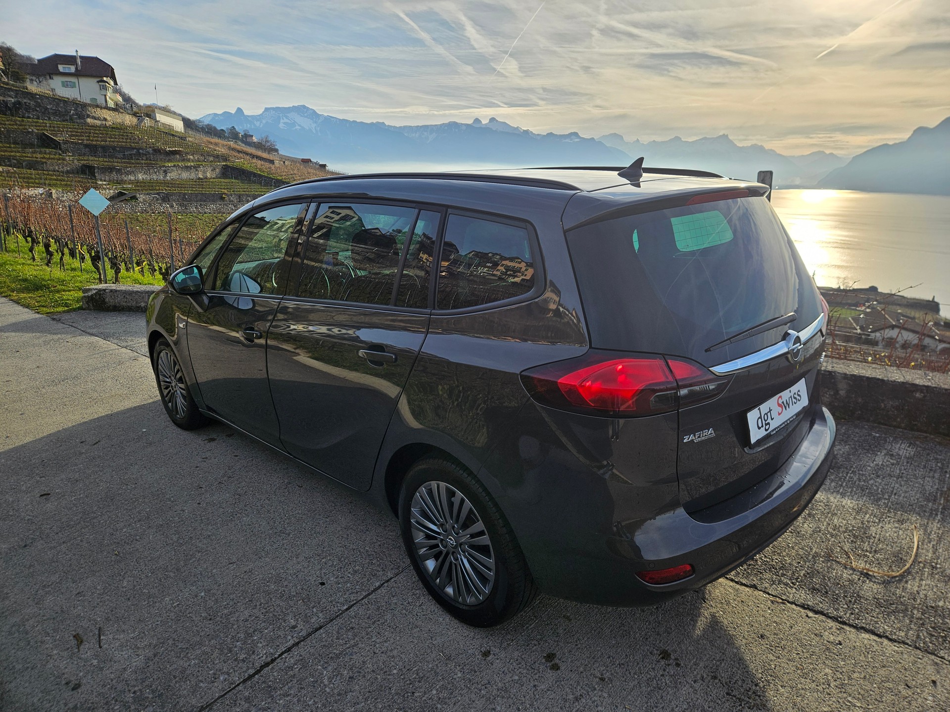 OPEL Zafira Tourer 1.4i 16V Active Edition-image-2