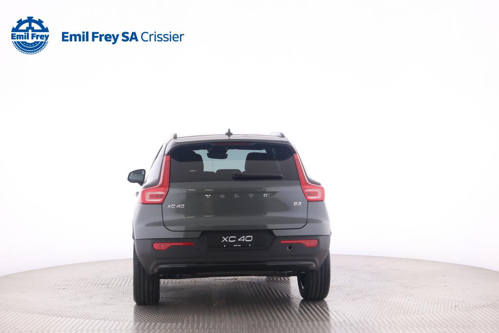 VOLVO XC40 2.0 B3 MH Plus Dark-image-3