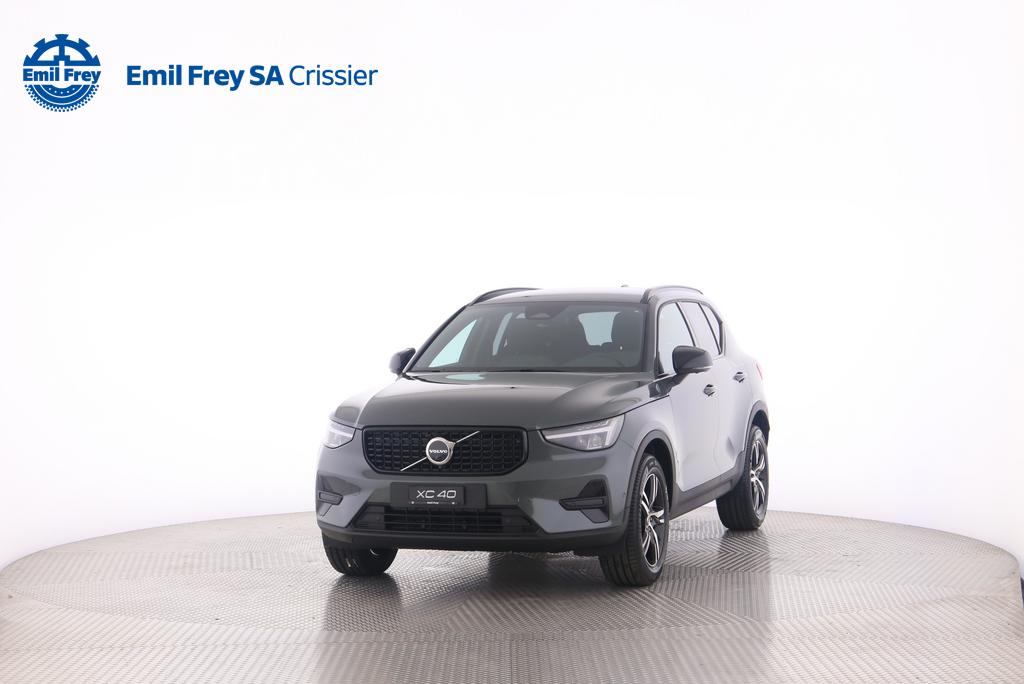 VOLVO XC40 2.0 B3 MH Plus Dark-image-1
