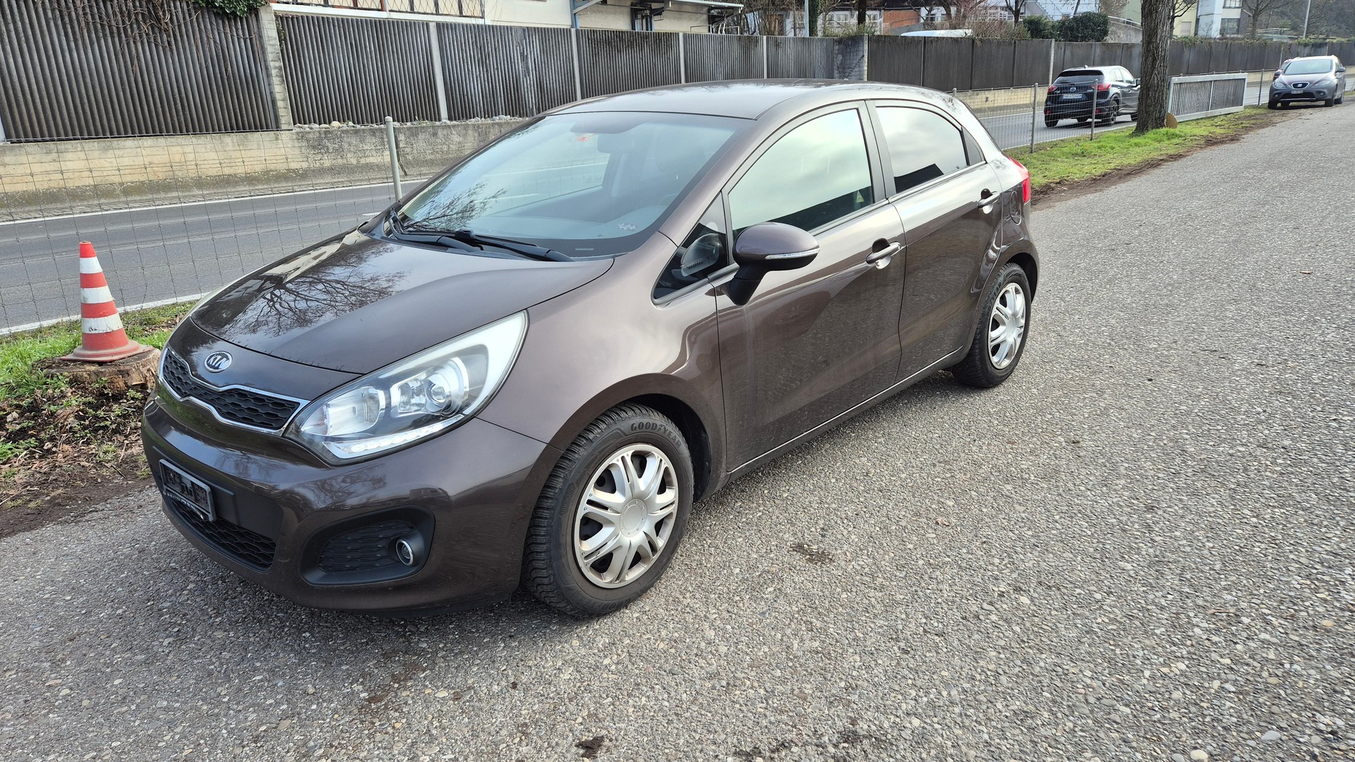 KIA Rio 1.4 CRDi Style-image-2