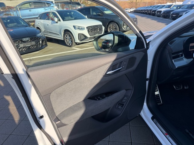 AUDI Q3 Sportback 110 kW TFSI S tronic-image-10
