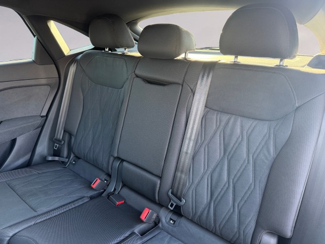 AUDI Q3 Sportback 110 kW TFSI S tronic-image-15