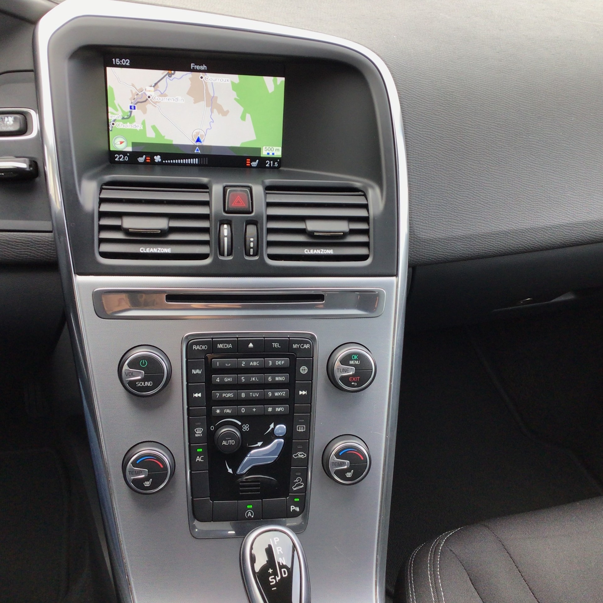 VOLVO XC60 T5 AWD Kinetic Geartronic-image-11
