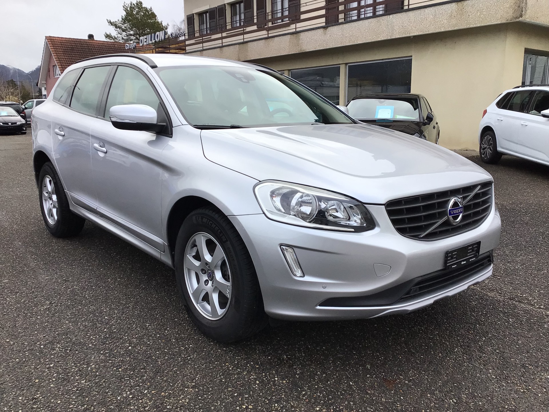 VOLVO XC60 T5 AWD Kinetic Geartronic-image-2