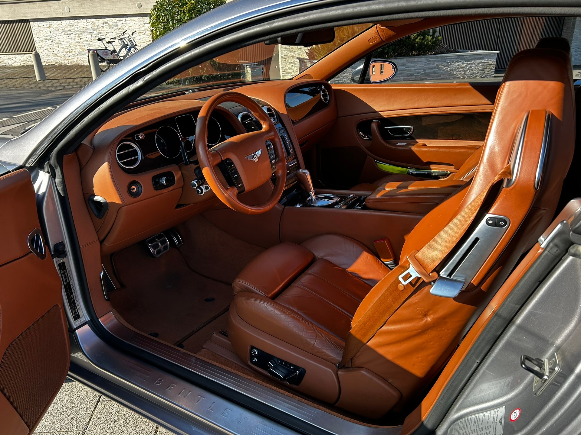 BENTLEY Continental GT 6.0-image-5