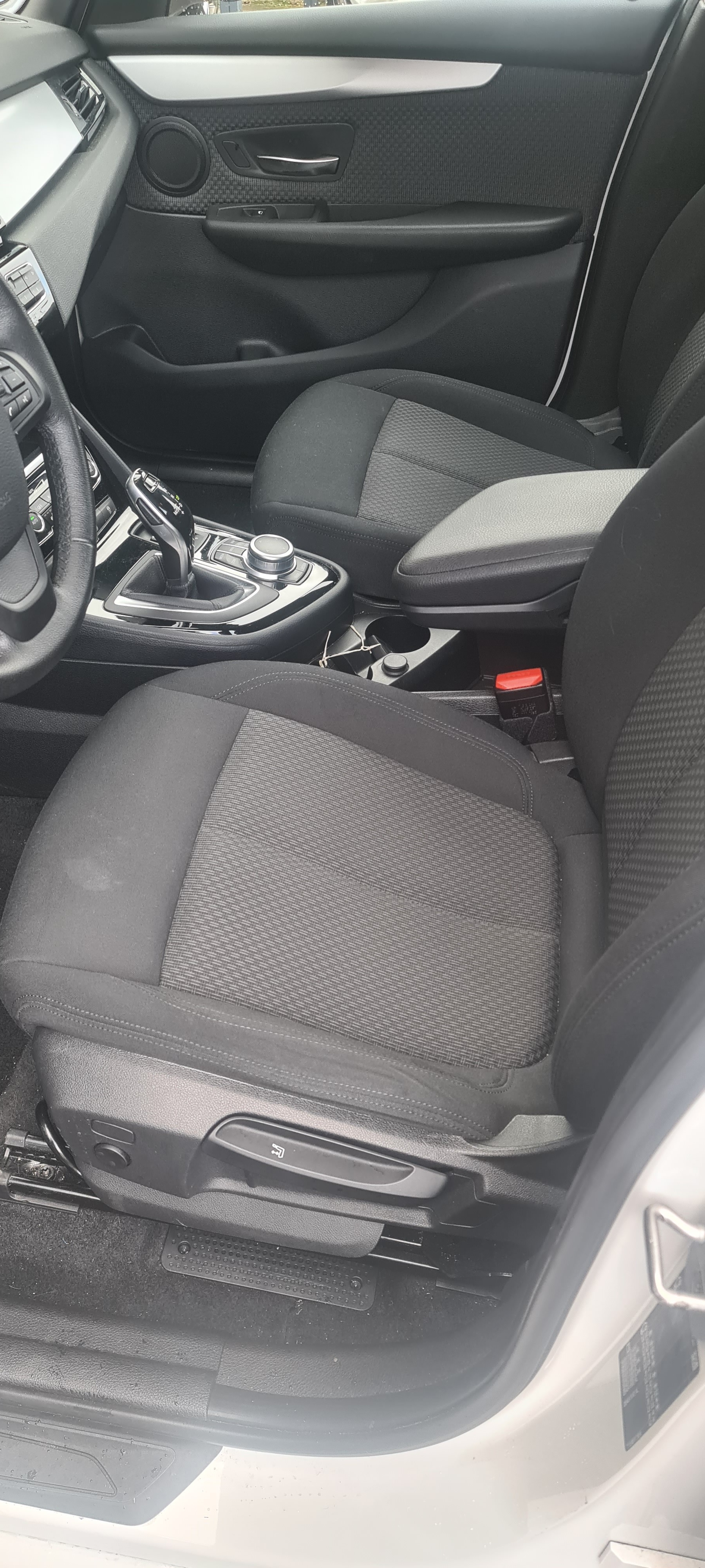 BMW 216d Gran Tourer DKG Fleet Edition-image-9