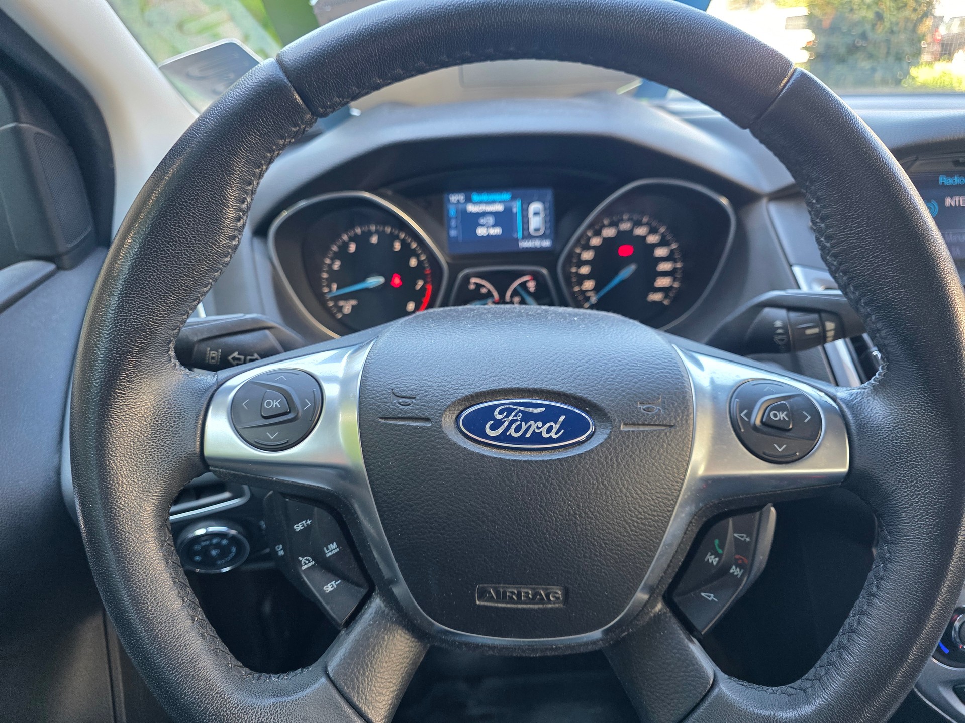 FORD Focus 1.6 SCTi Titanium-image-11