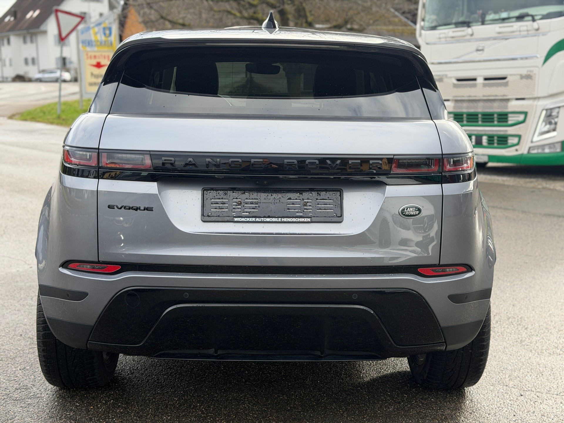 LAND ROVER Range Rover Evoque R-Dynamic P 200 AT9-image-4