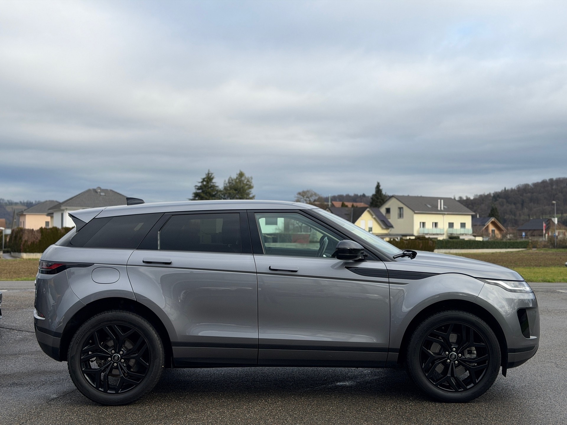 LAND ROVER Range Rover Evoque R-Dynamic P 200 AT9-image-11