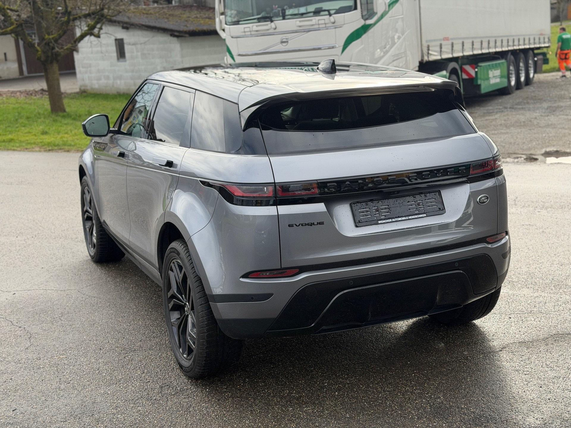 LAND ROVER Range Rover Evoque R-Dynamic P 200 AT9-image-15