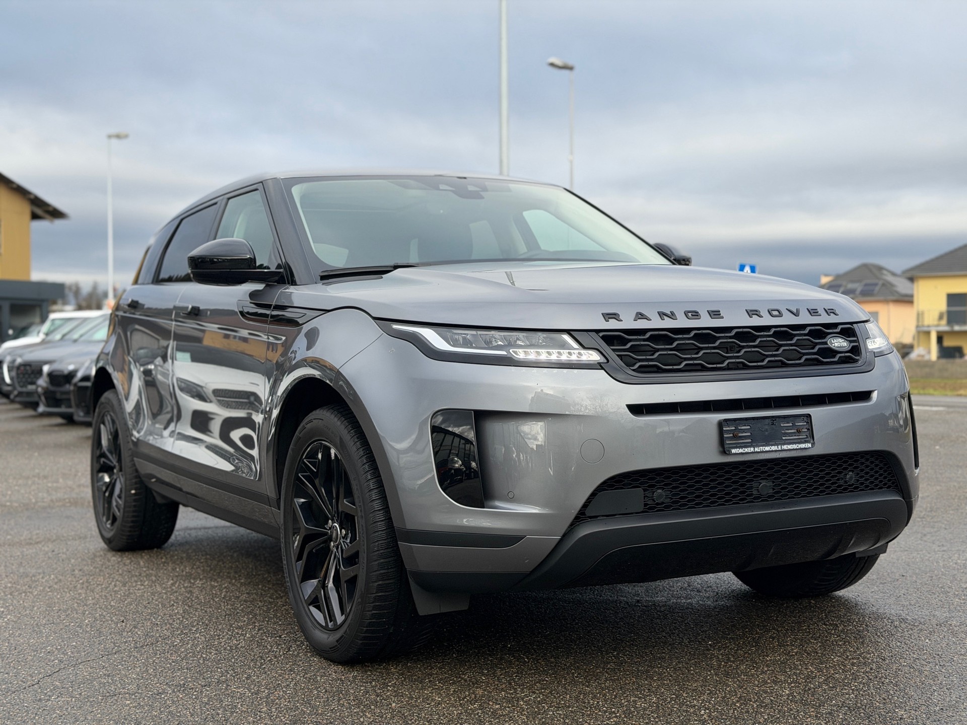 LAND ROVER Range Rover Evoque R-Dynamic P 200 AT9-image-2