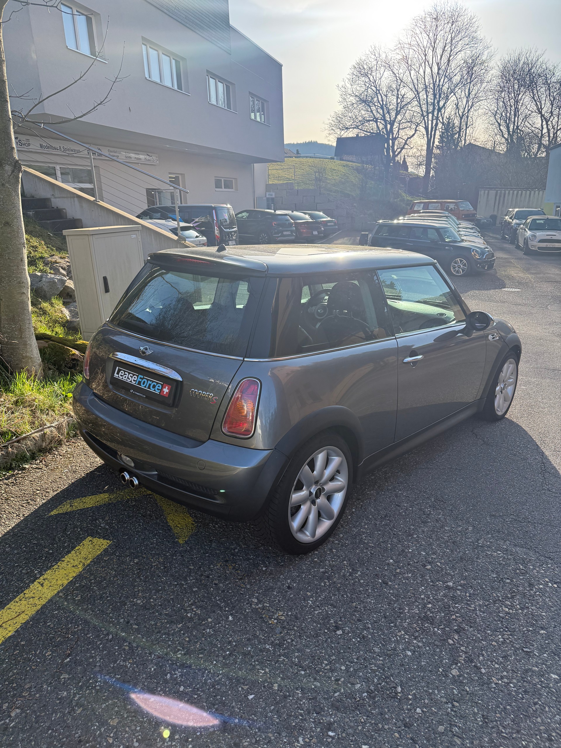 MINI Mini Cooper S-image-3