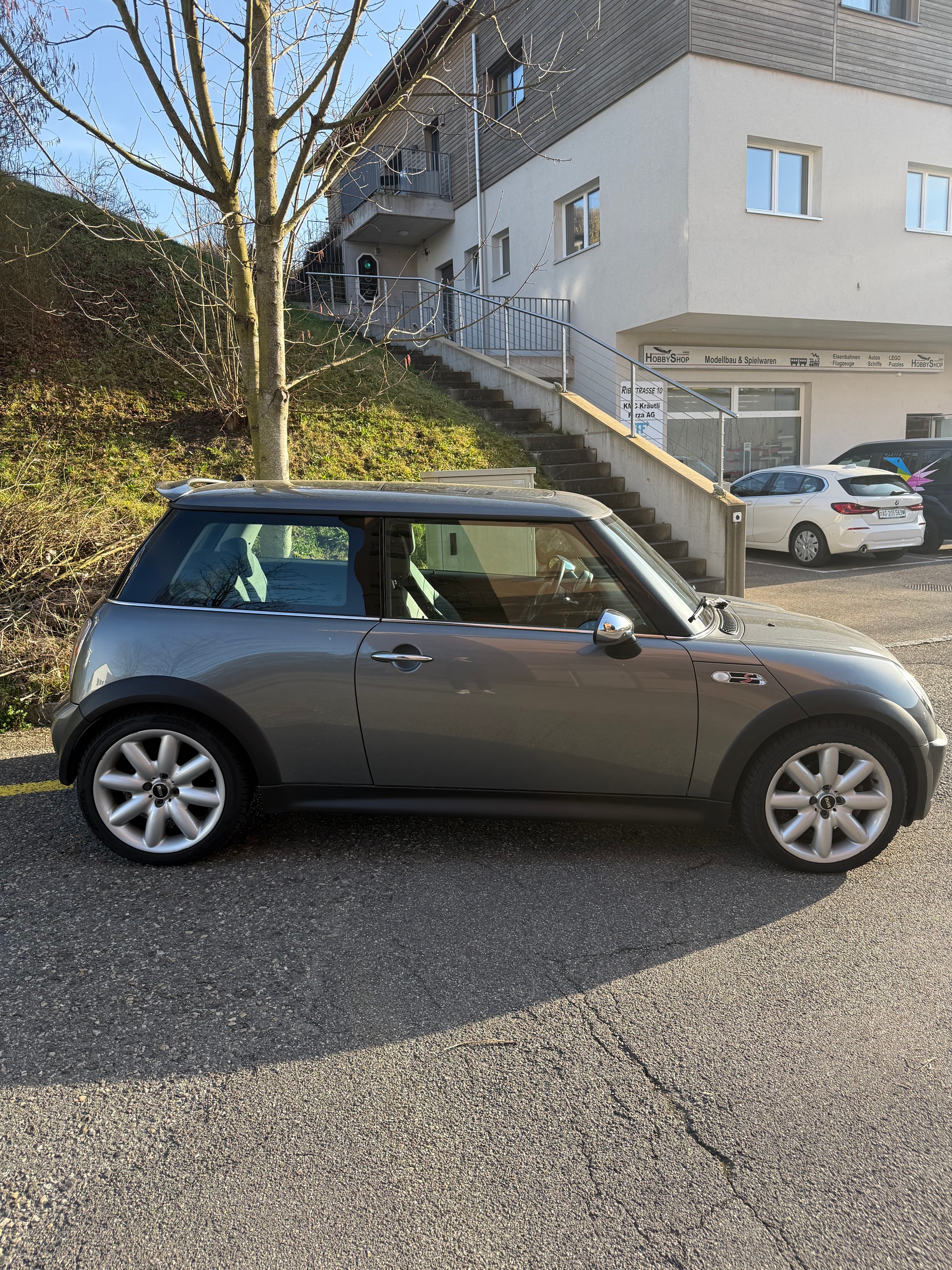 MINI Mini Cooper S-image-2