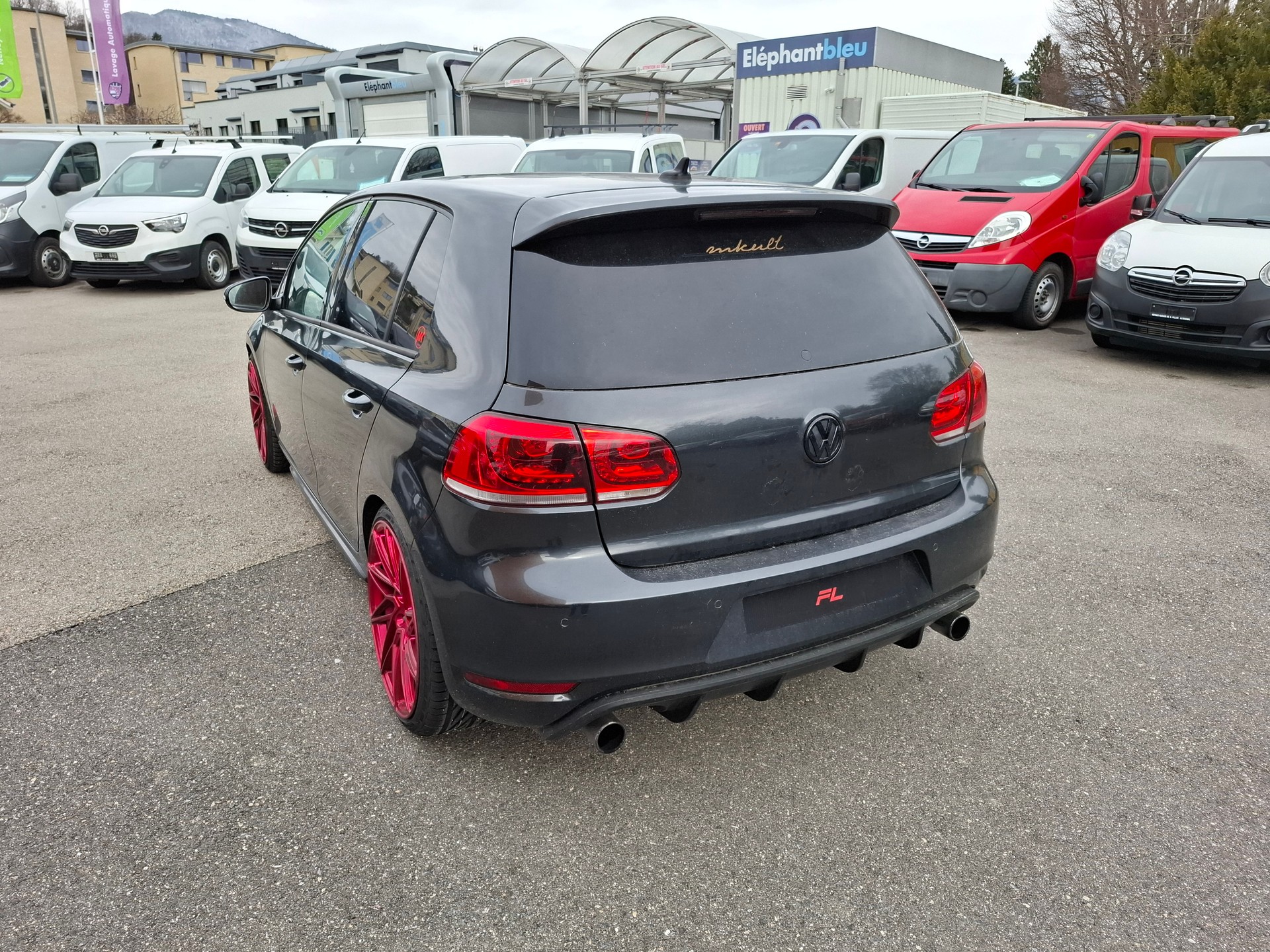 VW Golf 2.0 TSI GTI-image-3