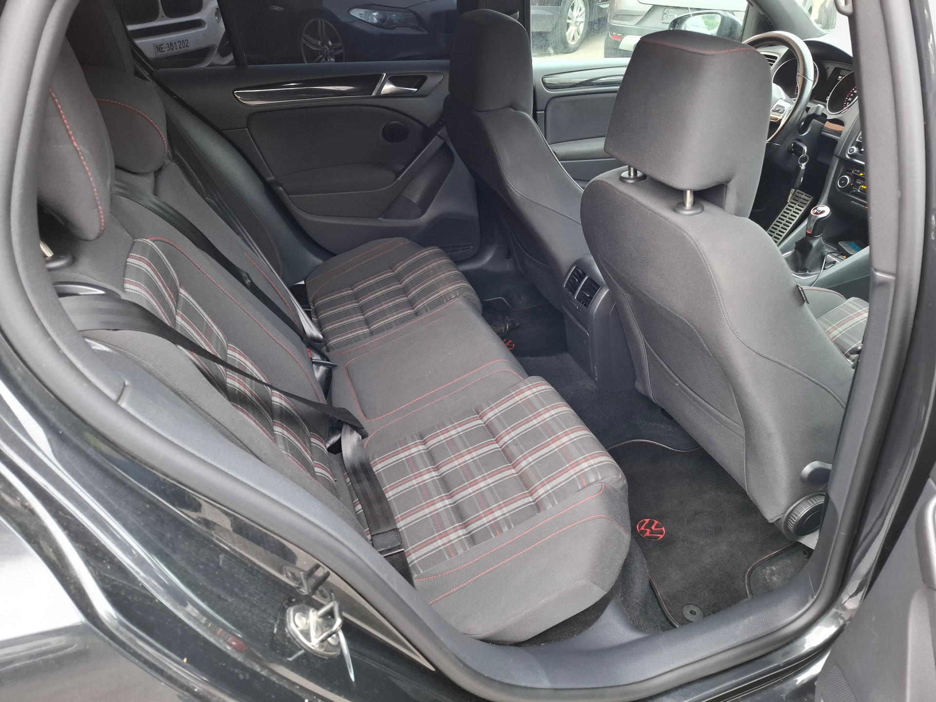VW Golf 2.0 TSI GTI-image-8