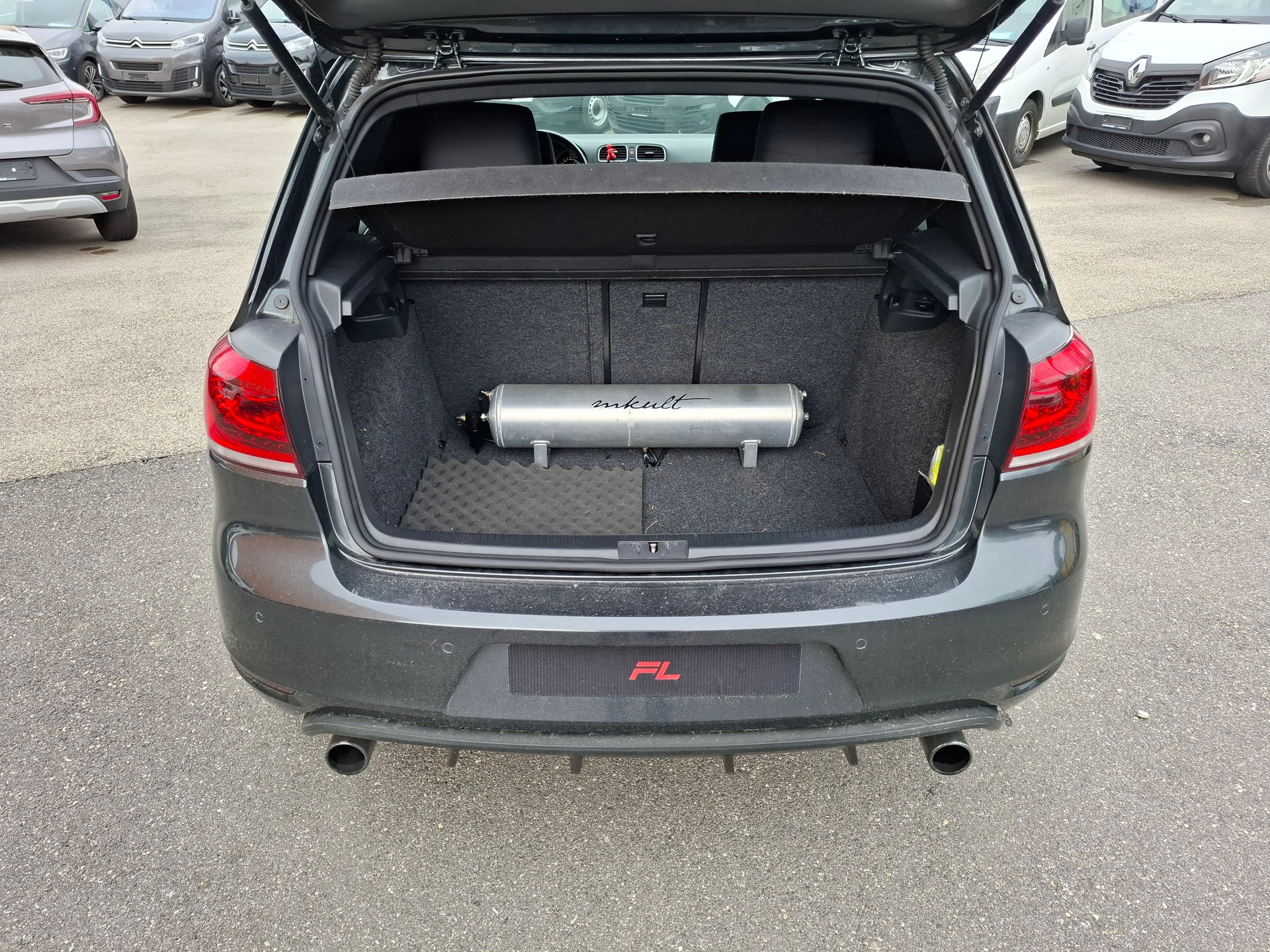 VW Golf 2.0 TSI GTI-image-12