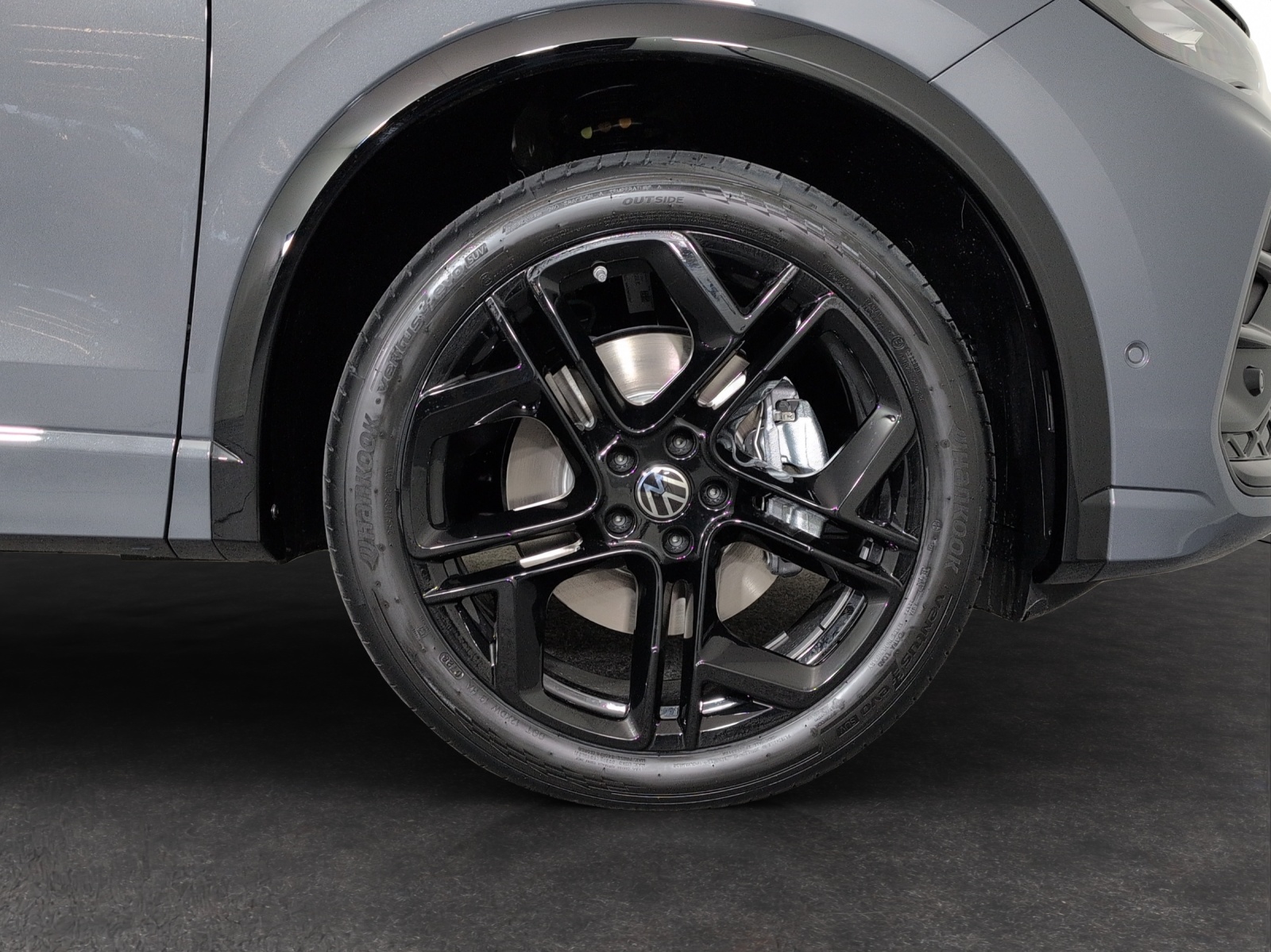 VW Tiguan 2.0 TSI DSG R-Line 4Motion-image-4