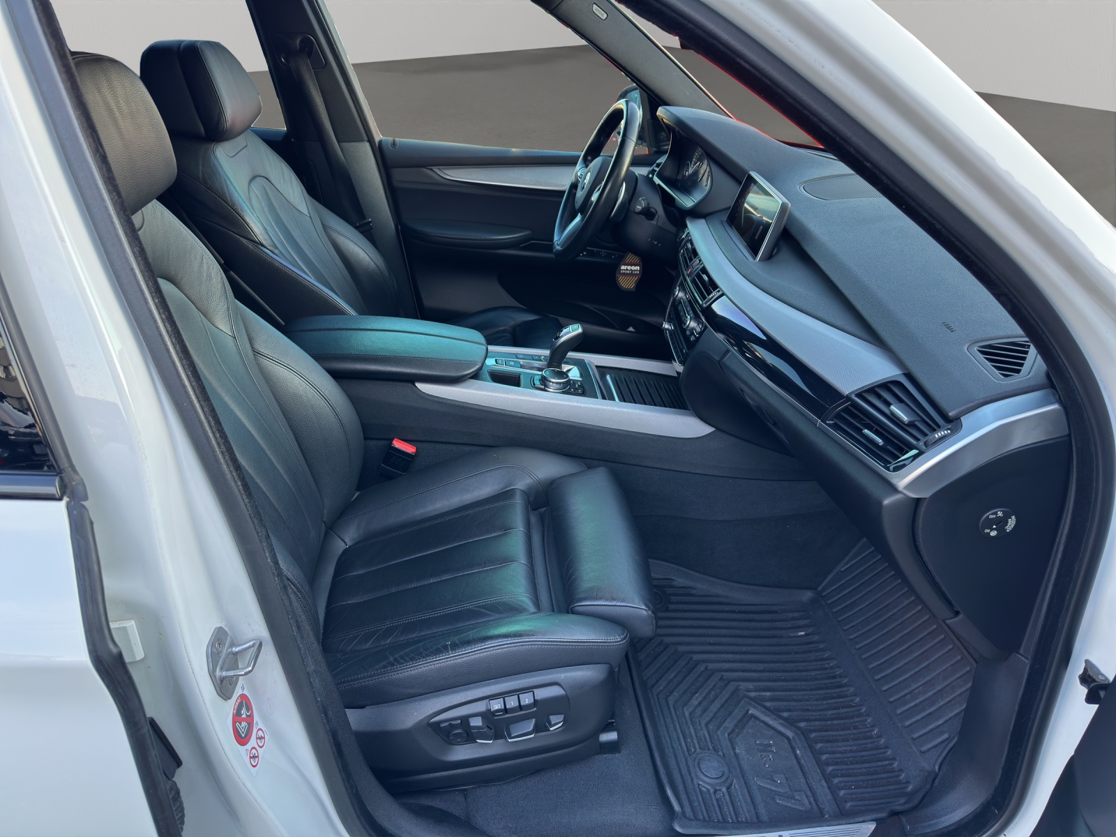 BMW X5 xDrive M50d Steptronic-image-11
