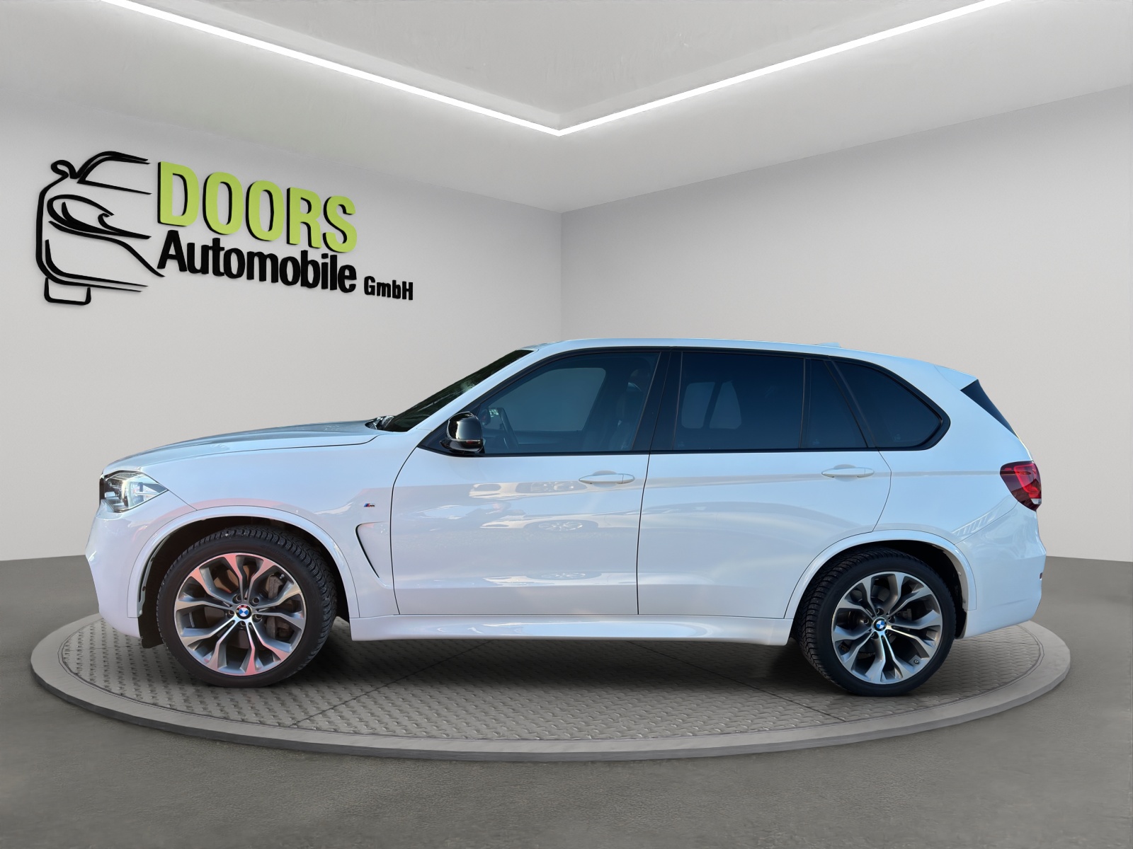 BMW X5 xDrive M50d Steptronic-image-6