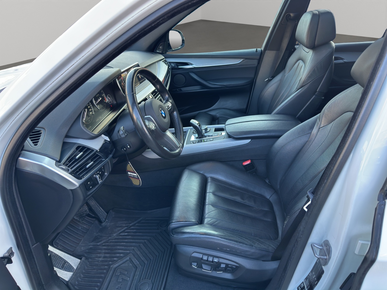BMW X5 xDrive M50d Steptronic-image-9
