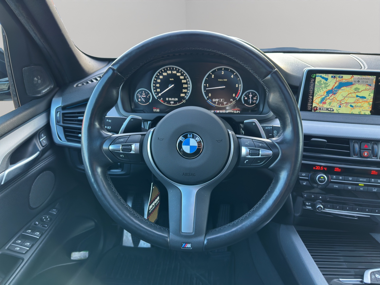BMW X5 xDrive M50d Steptronic-image-17