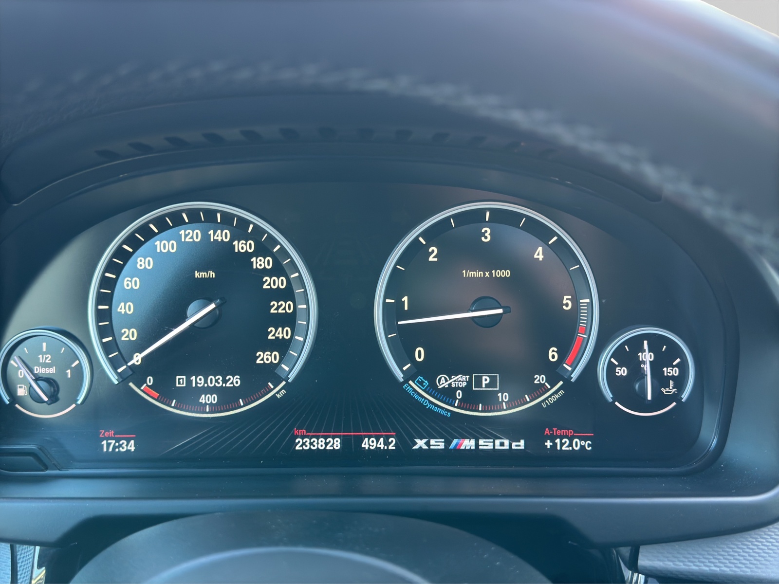 BMW X5 xDrive M50d Steptronic-image-19
