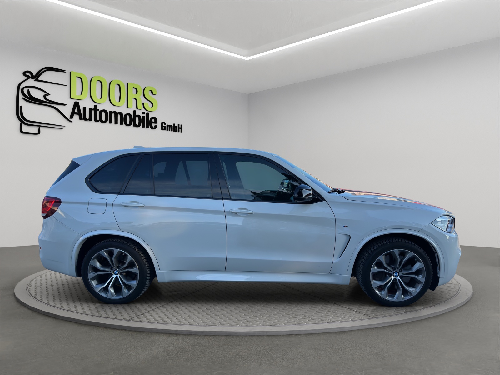 BMW X5 xDrive M50d Steptronic-image-8