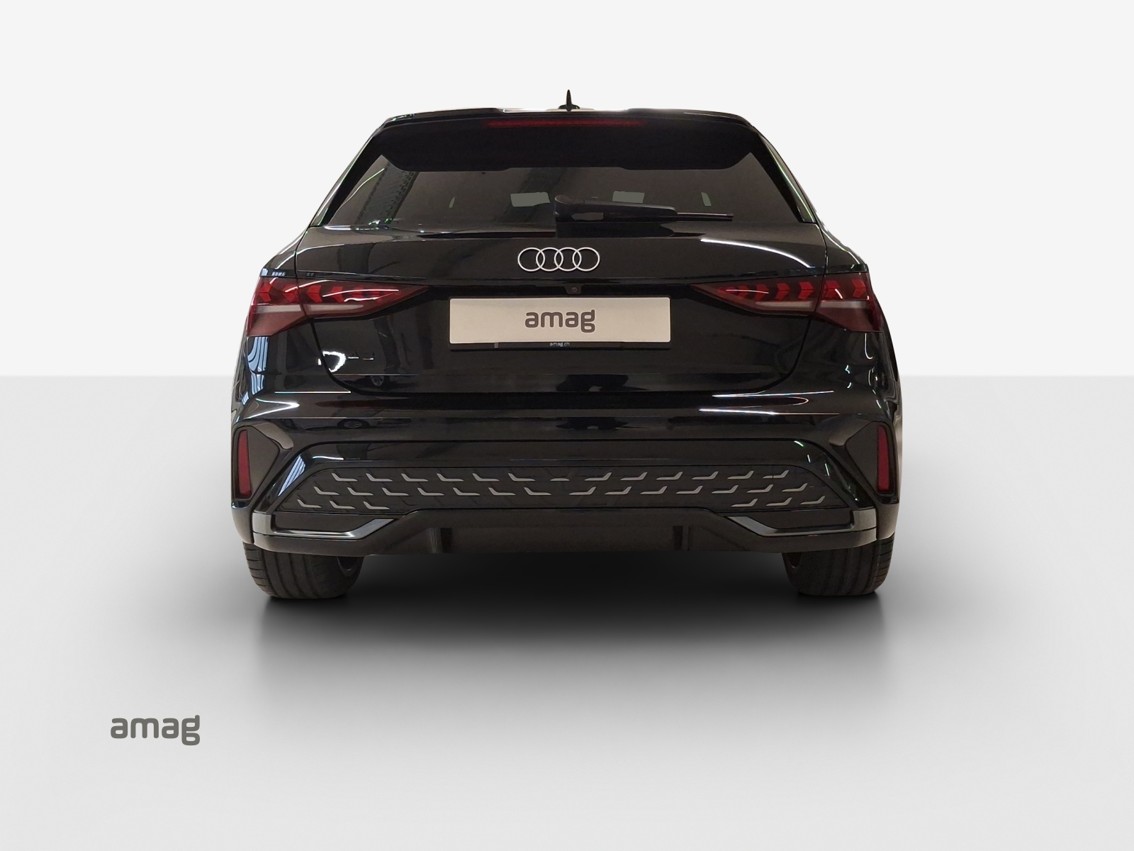 AUDI A3 Sportback TFSI 110 kW S line Attraction S tronic-image-3