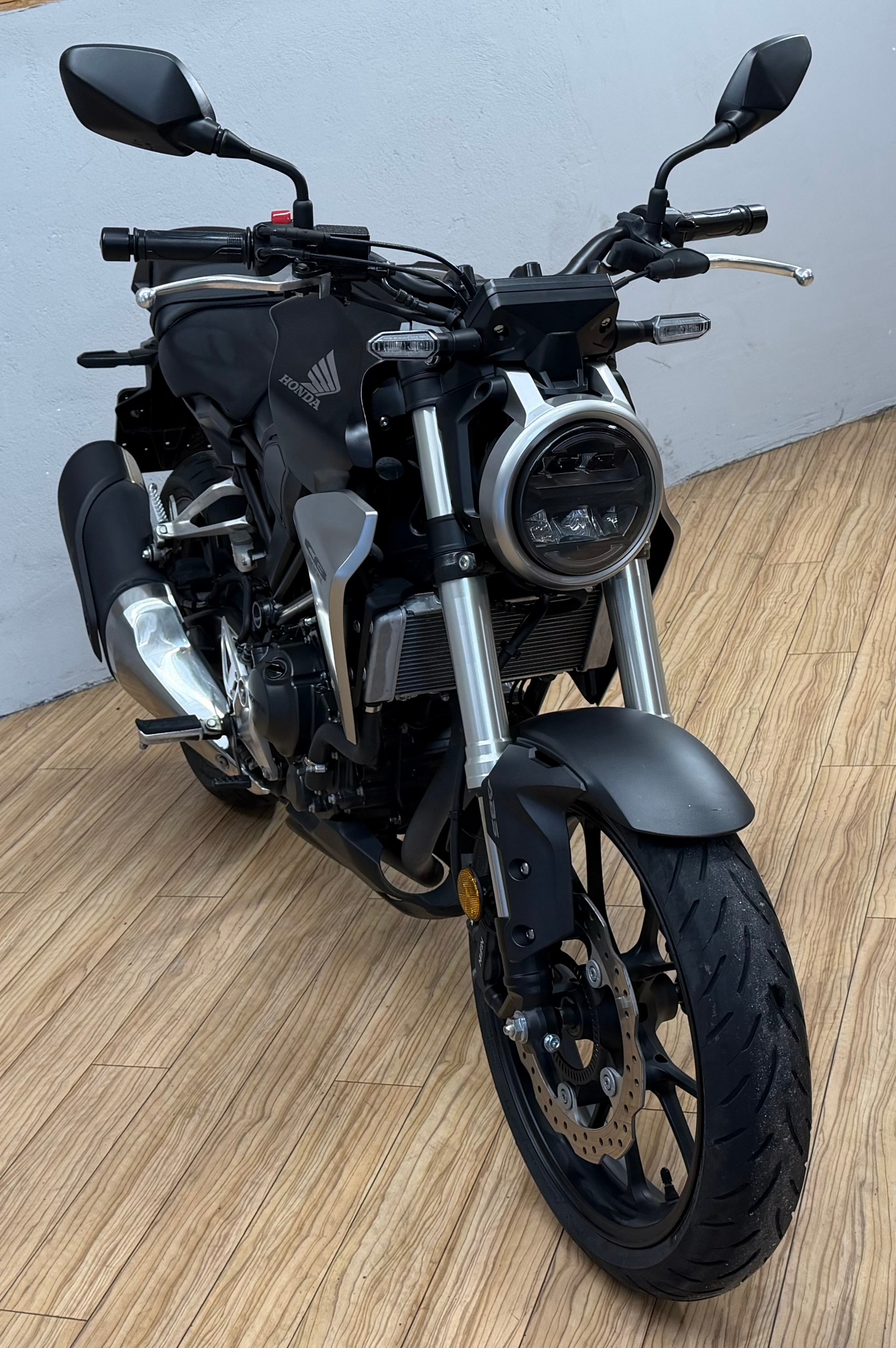 HONDA CB 300 R