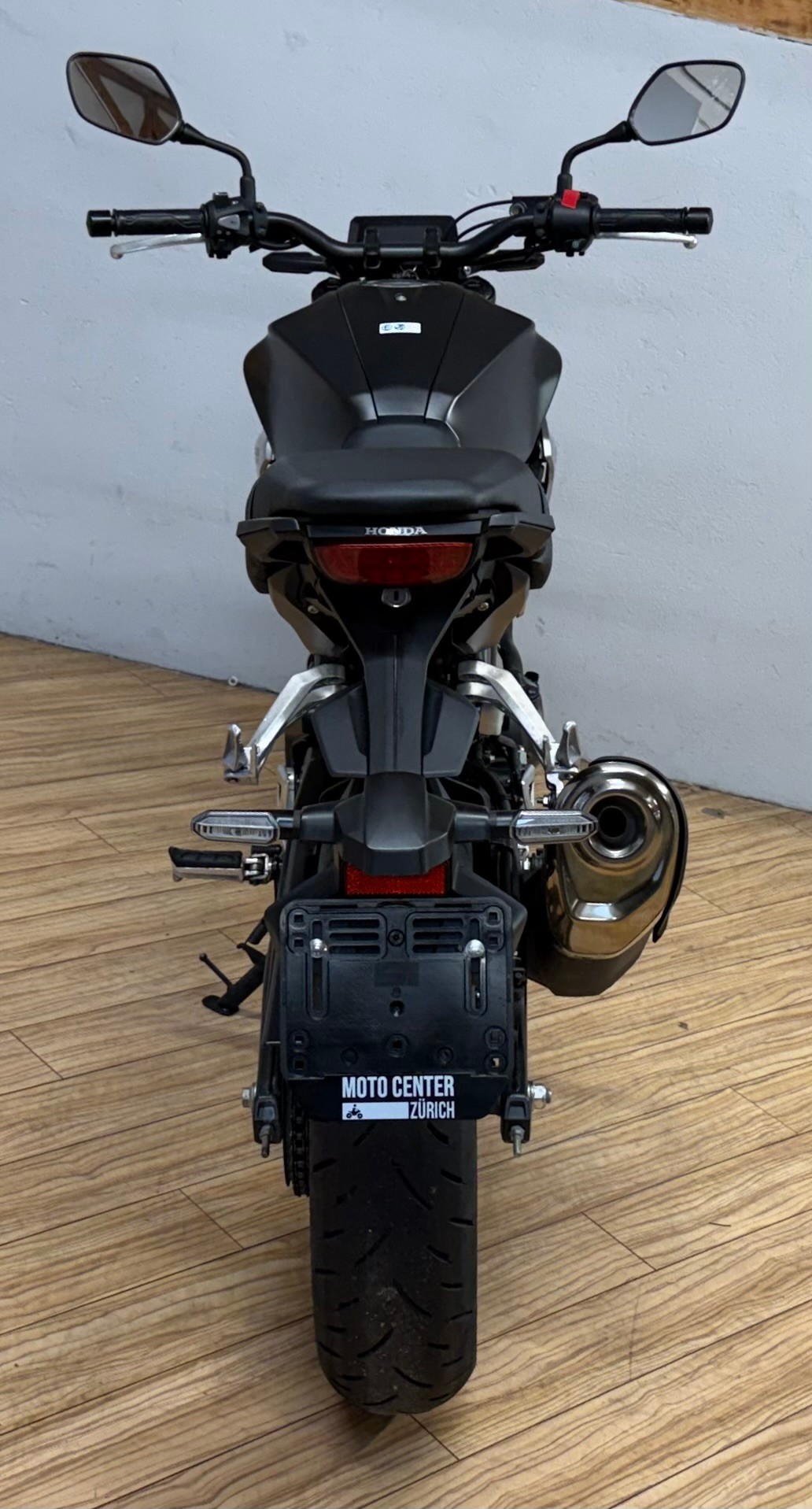 HONDA CB 300 R-showroom-element-3