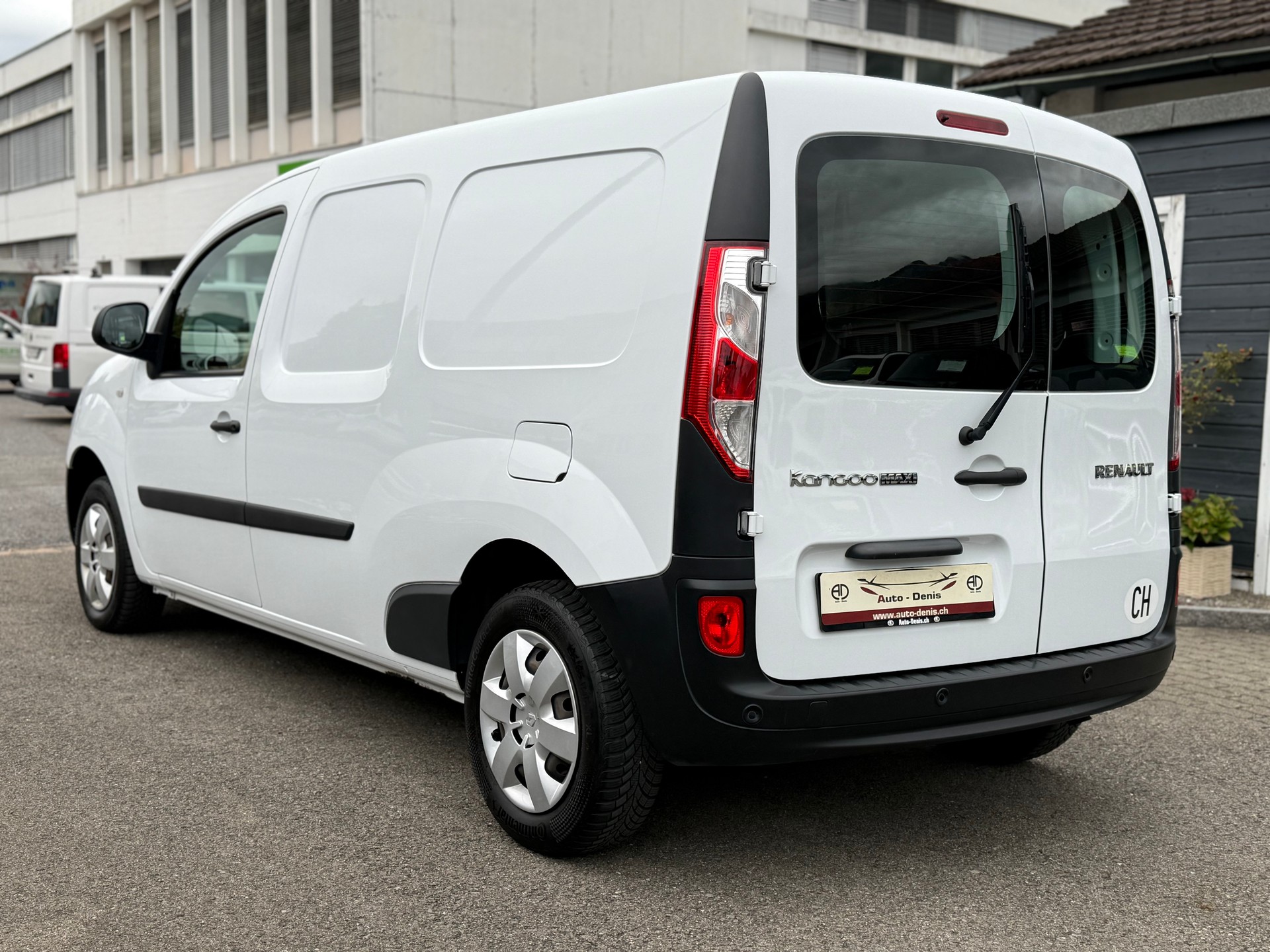 RENAULT KANGOO Expr. Maxi 1.5 dCi 95 Business S/S-image-8