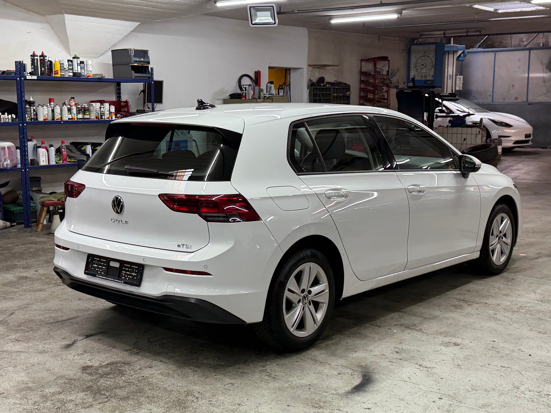 VW Golf 1.0 eTSI mHEV ACTLife DSG-image-2