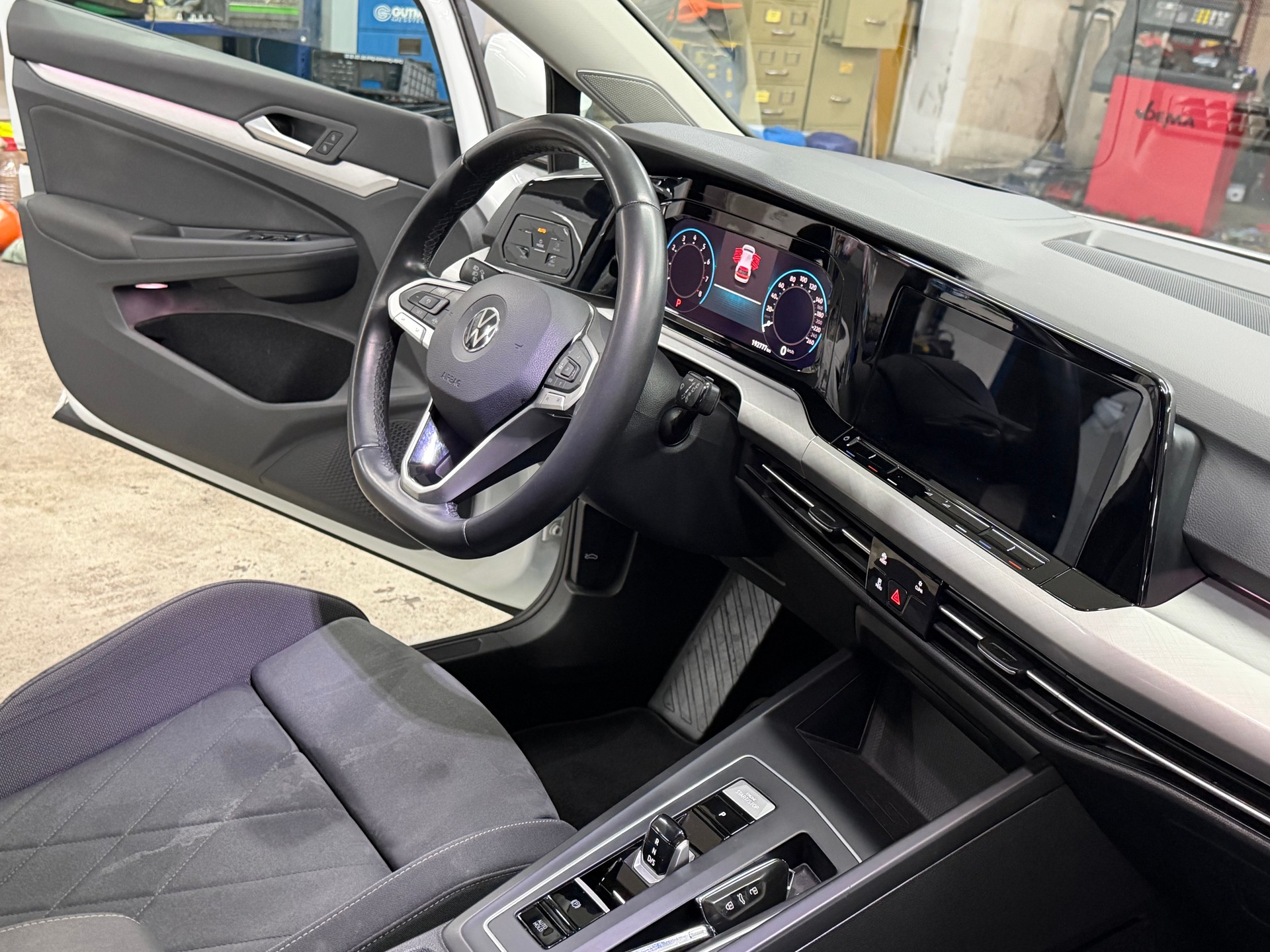 VW Golf 1.0 eTSI mHEV ACTLife DSG-image-14