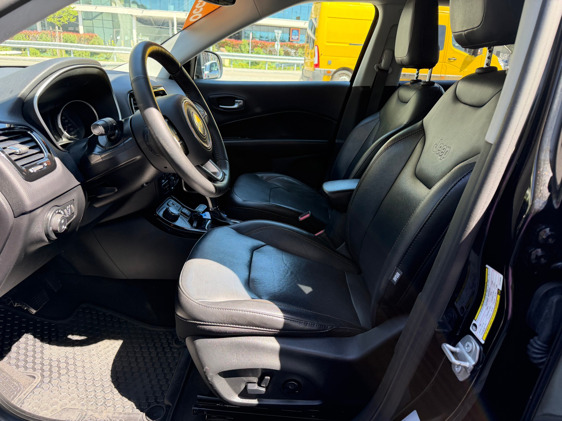 JEEP Compass 1.4 Turbo Limited AWD 9ATX-image-5