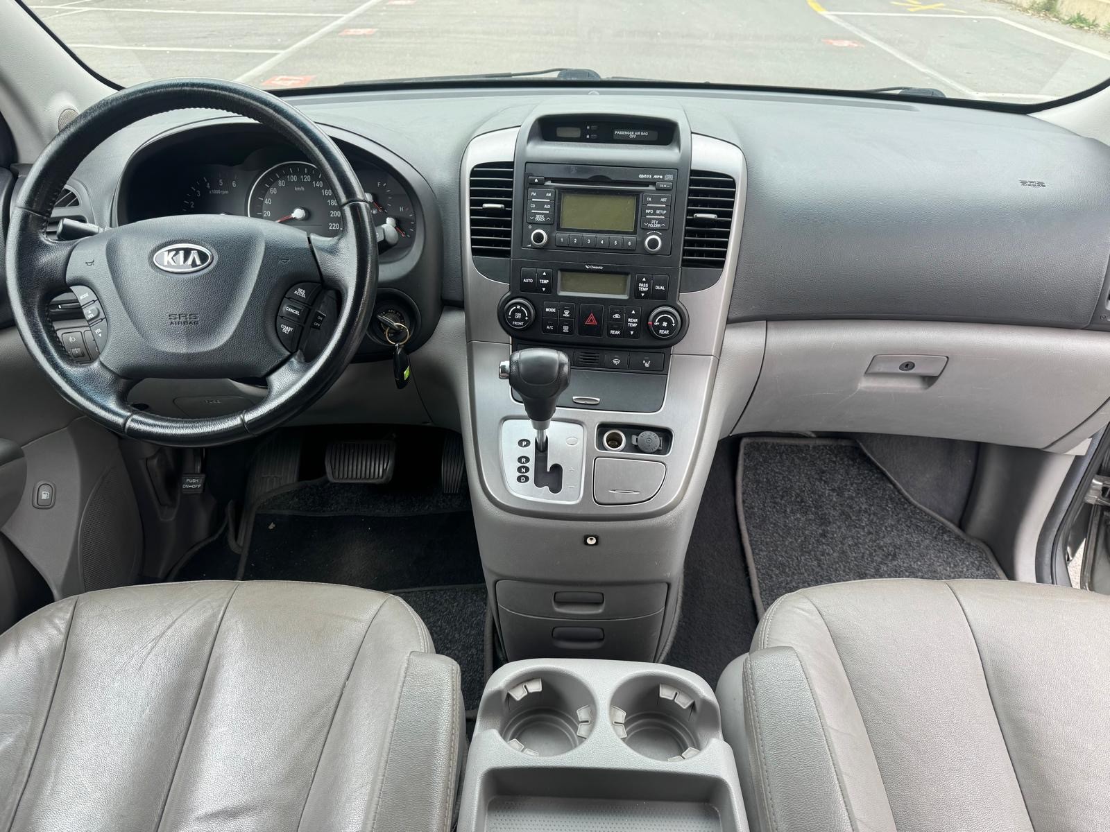 KIA Carnival 2.2 CRDi Trend Automatic-image-10