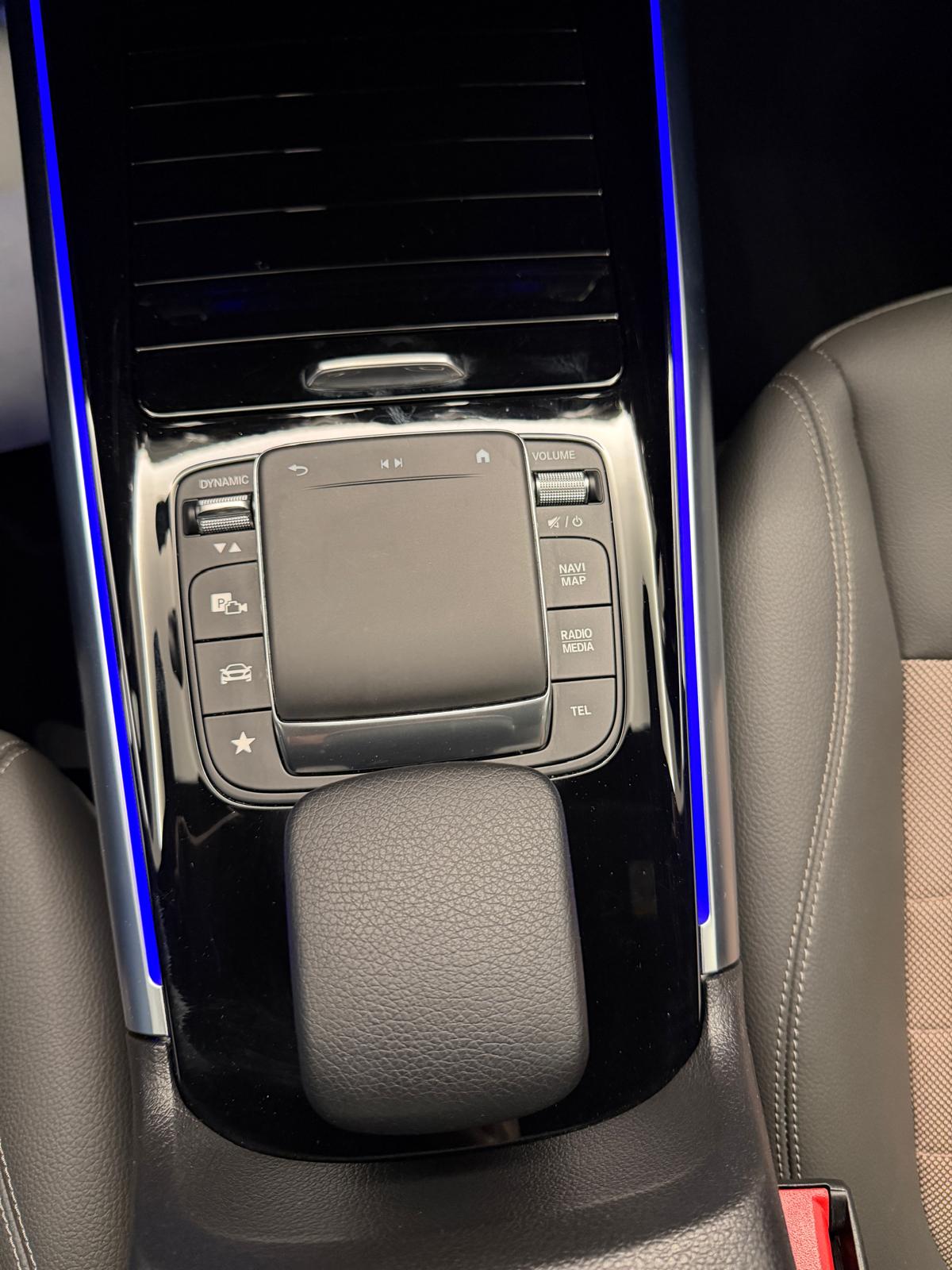 MERCEDES-BENZ EQA 250+-image-18