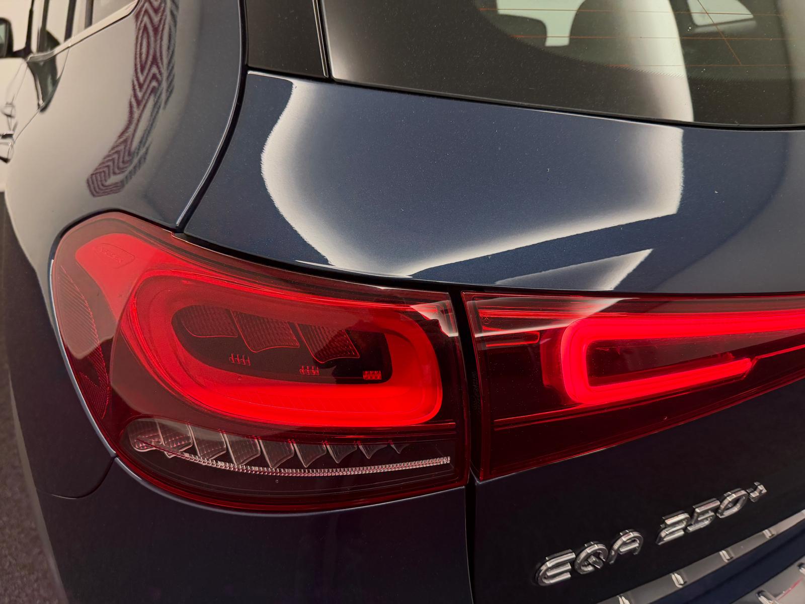MERCEDES-BENZ EQA 250+-image-7