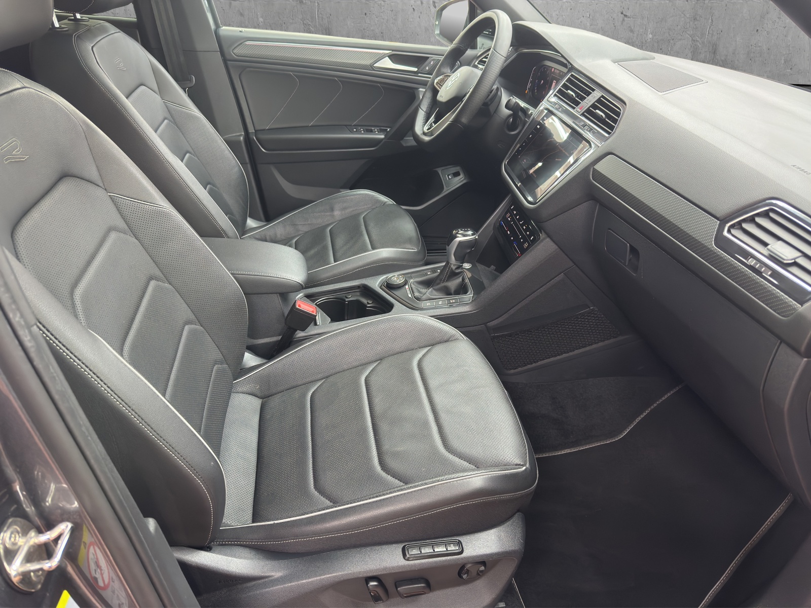 VW Tiguan Allspace 2.0TSI R-Line 4Motion DSG-image-7