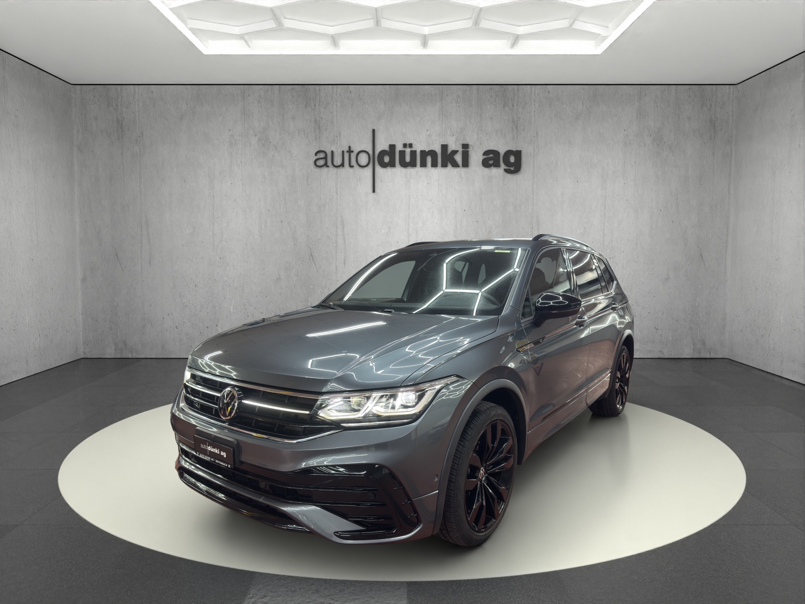 VW Tiguan Allspace 2.0TSI R-Line 4Motion DSG-image-0