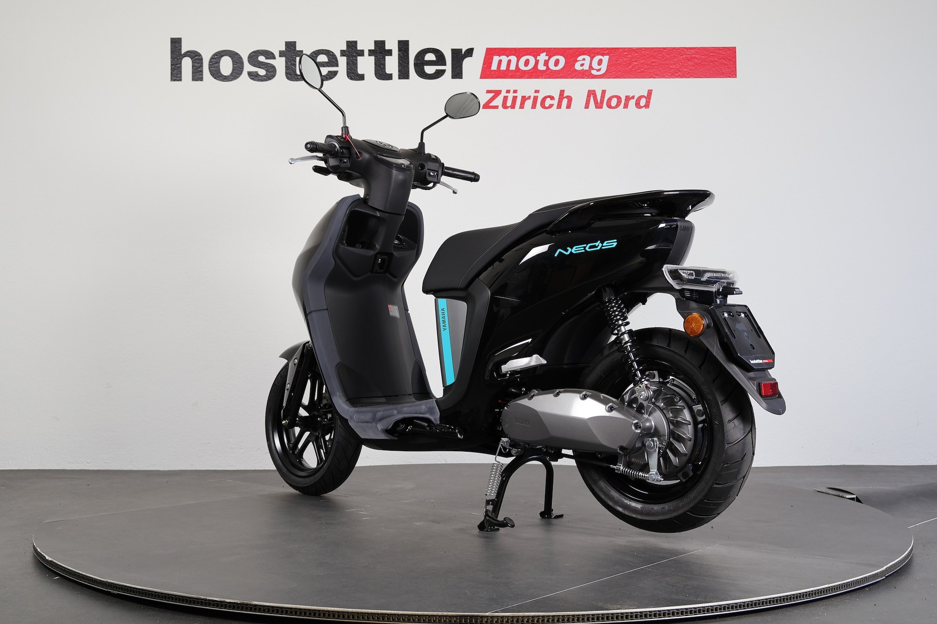 YAMAHA NEO's-showroom-element-3