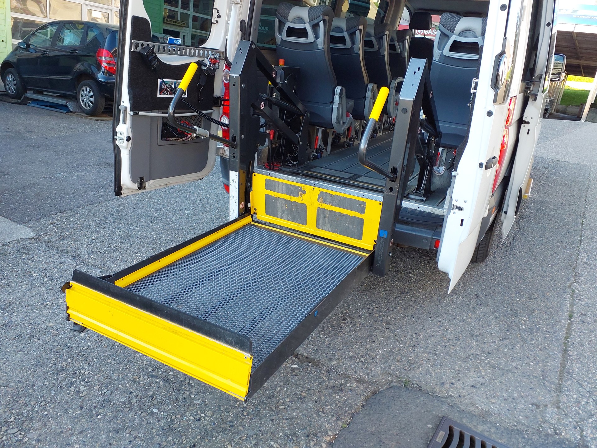 VW Crafter 35 2.0 TDI CR-image-13